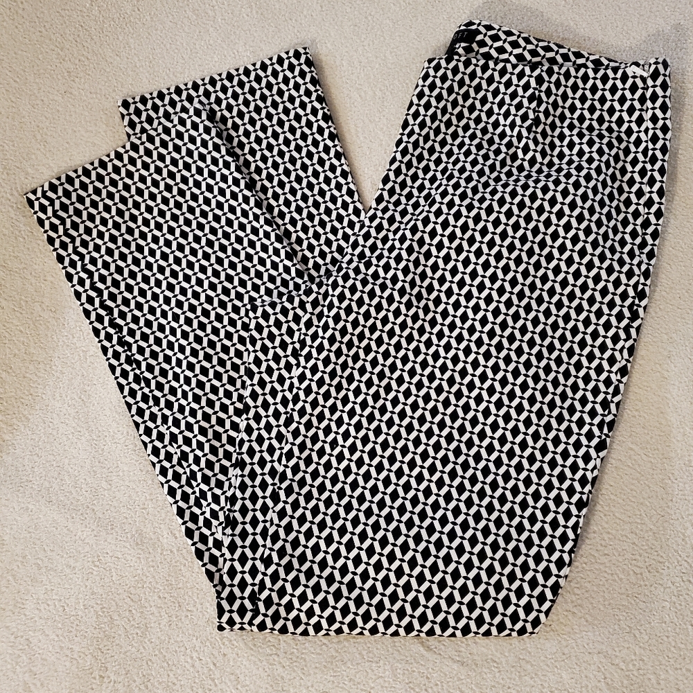Foxcroft Ankle Length Summer Slacks Black & White Lattice Print Size 6